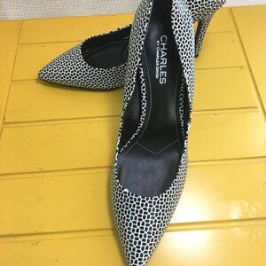 Charles by Charles David, patent black and white graphic pump, 7.5M